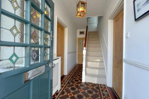 entrance hall.jpg