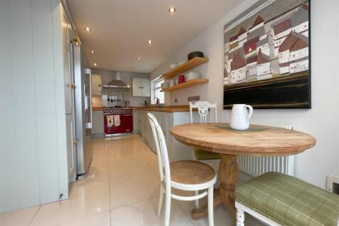 kitchen 2.jpg