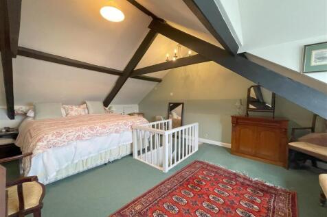 bedroom one 3.jpg