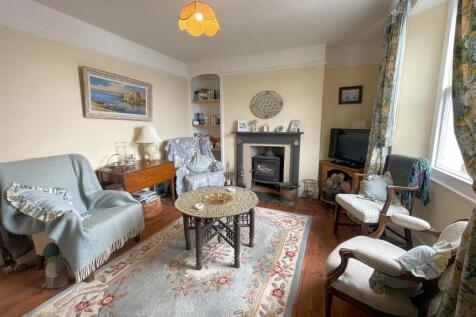 sitting room 2.jpg