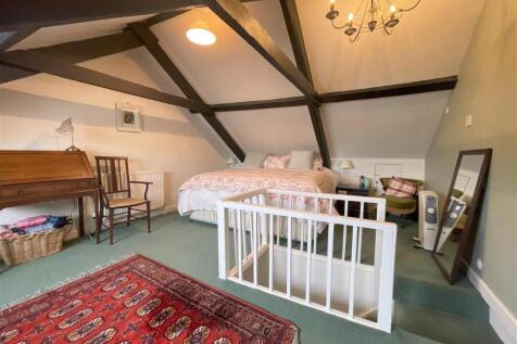 bedroom one 5.jpg