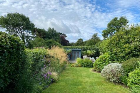 garden 2.jpg