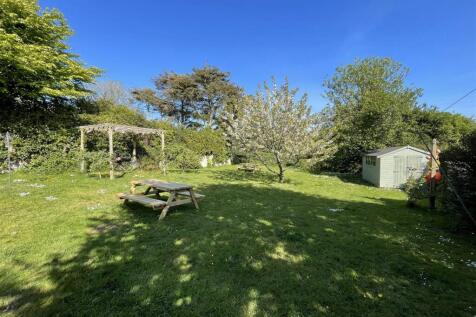 rear garden 2.jpg