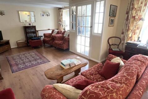 sitting room.JPG