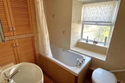 bathroom.JPG