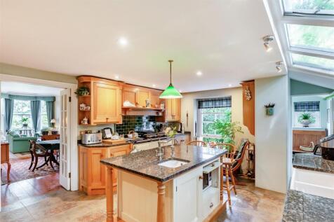 8653379-interior10.jpg