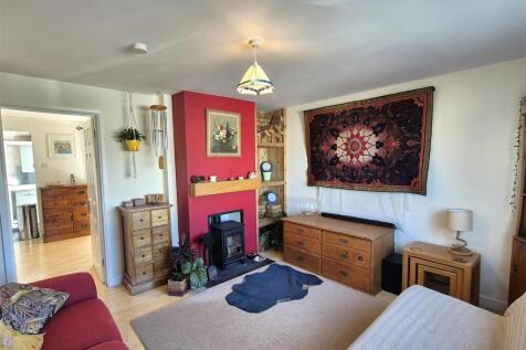 Sitting room (2).jpg