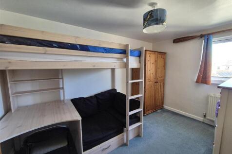 Bedroom 2.jpg