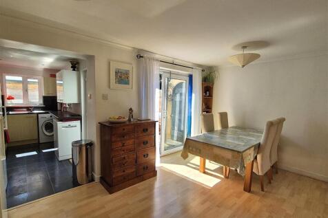 Dining room.jpg