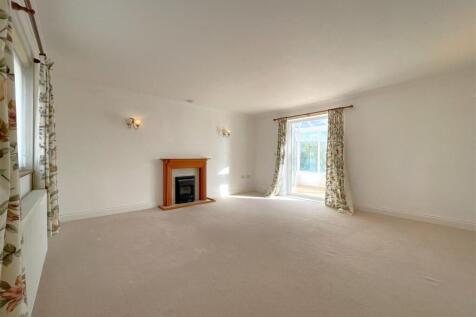 Sitting room 1.jpg