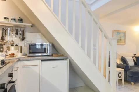 Kitchen 2.jpg