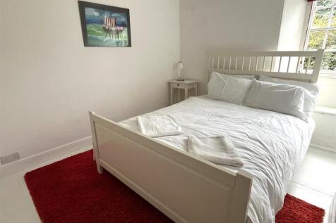 bed 2.JPG