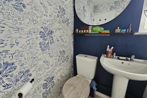 BATHROOM (1).jpg