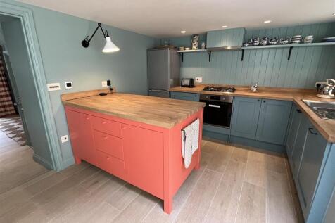 kitchen2.JPG