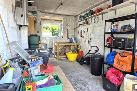 Garage.jpg