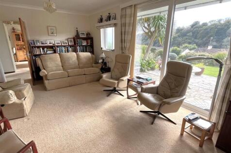 sitting room.JPG