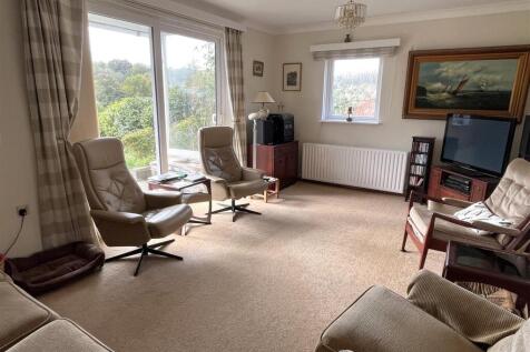 sitting room 2.JPG
