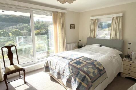 Principal bedroom 2.JPG