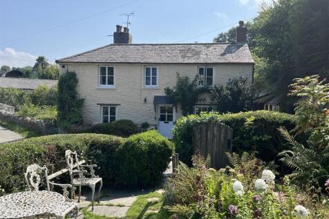 cottage front.JPG