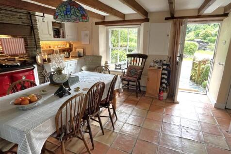kitchen 2.JPG