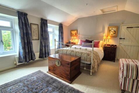 Principal bedroom (3).jpg