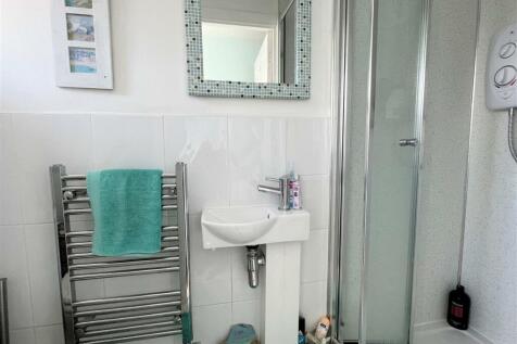 Cloakroom/Shower Room