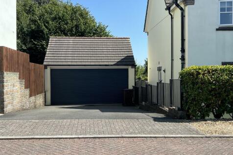 Double Garage