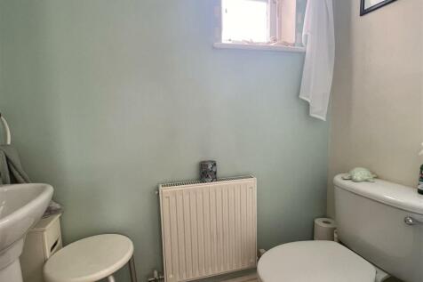 Cloakroom/WC