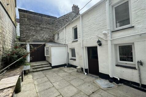 Rear Courtyard