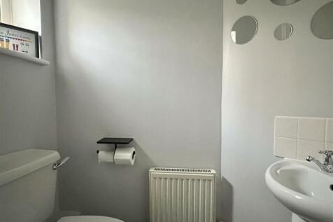 Cloakroom/w.c