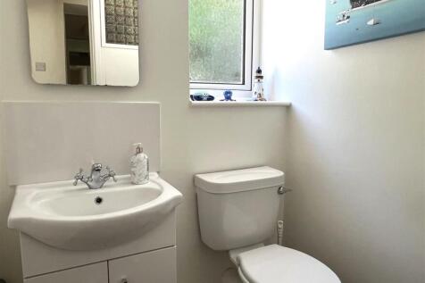 Cloakroom/WC