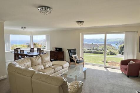 Lounge: