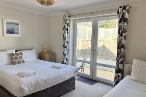 Bedroom: