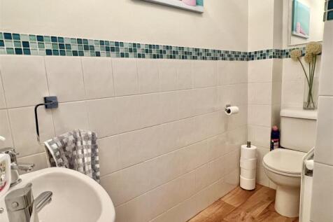 Cloakroom/WC
