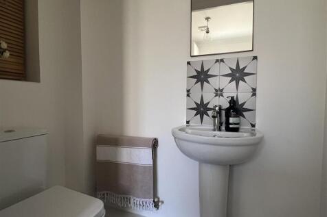 Cloakroom/WC