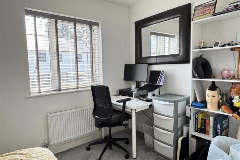 Bedroom Four (2)