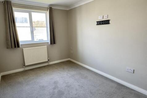 Bedroom 1: