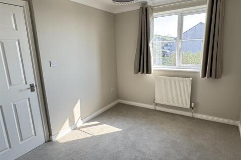 Bedroom 2: