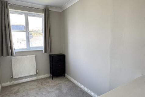 Bedroom 3: