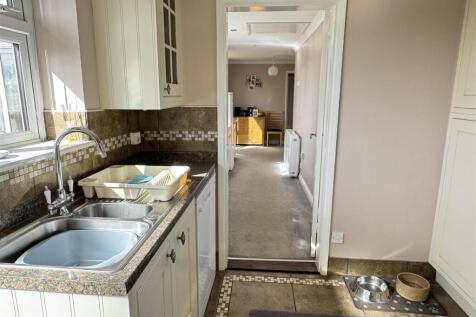 Kitchen (2)