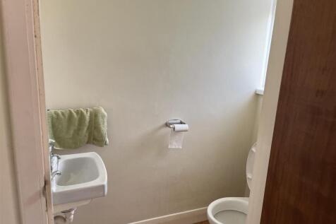 Cloakroom/WC