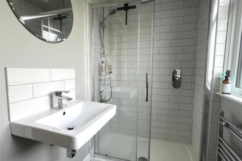 Family Shower Room