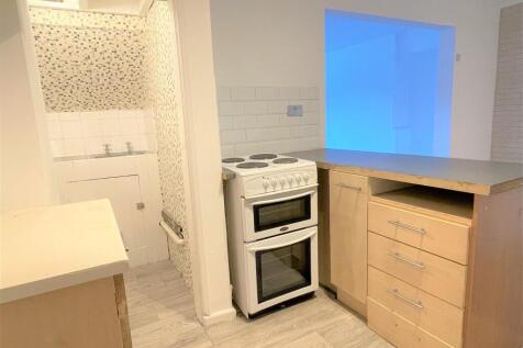 KITCHEN/DINING AREA: