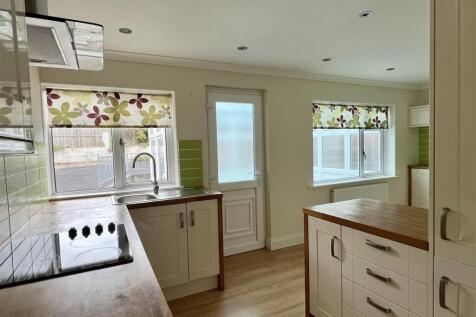 Kitchen/Dining Area