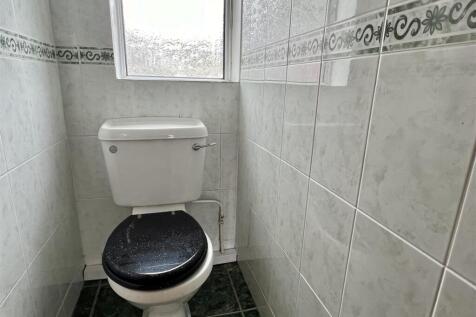 WC:
