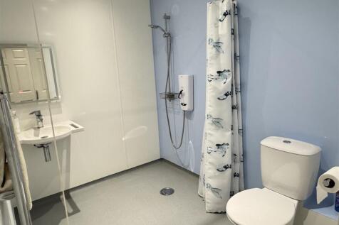 Shower/Wet Room 2