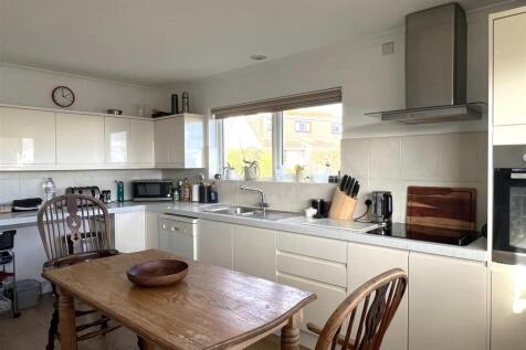 Kitchen: