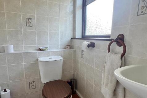 Cloakroom/WC