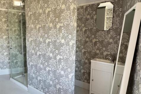 Bedroom One Ensuite