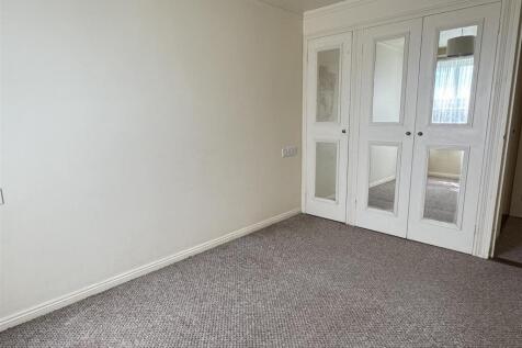 Bedroom: